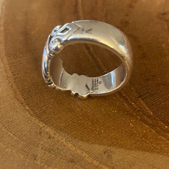 RETIRED James Avery Adorned Claddaugh Ring, Size 5, Sterling Silver - Picture 3 of 3